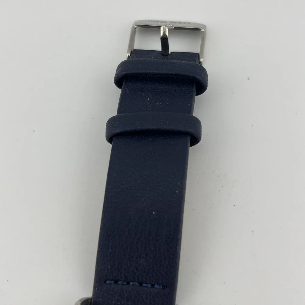 Nine‎ West Watch Women 38mm Silver Case Blue Leather Band NW/2377- New Battery